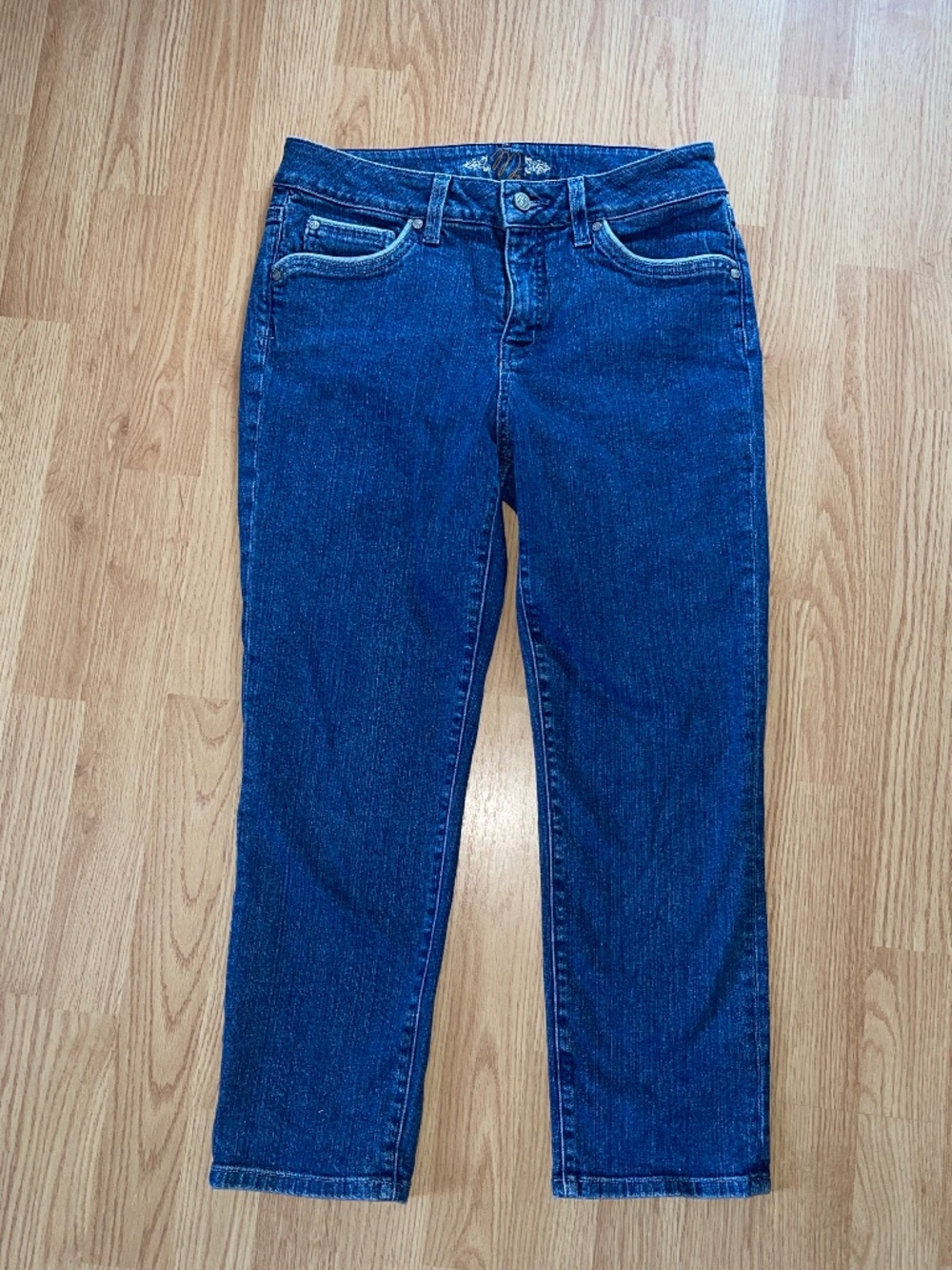 Miraclebody Mid Rise Stretch Ankle / Cropped Blue Denim Jeans Size 6